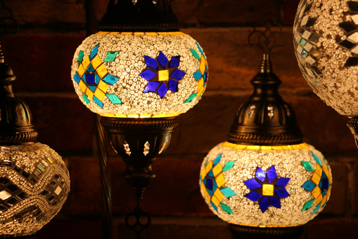 Mosaic Table Lamp in White with Accents